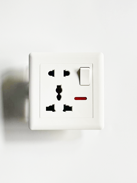 Factory OEM ODM uk Standard PC panel Electric Light 5pin universal switch socket wall universal socket with multi socket